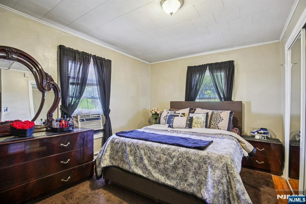 Ridgewood, New Jersey, 07450, United States, 3 Bedrooms Bedrooms, ,2 BathroomsBathrooms,Residential,For Sale,1988211