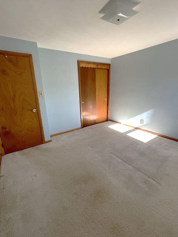 Grafton, Massachusetts, 01519, United States, 3 Bedrooms Bedrooms, ,1 BathroomBathrooms,Residential,For Sale,1982676