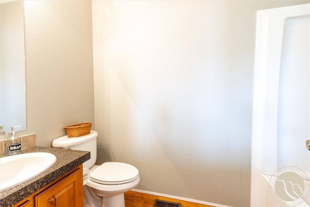 Ballantine, Montana, 59006, United States, 5 Bedrooms Bedrooms, ,3 BathroomsBathrooms,Residential,For Sale,1975576