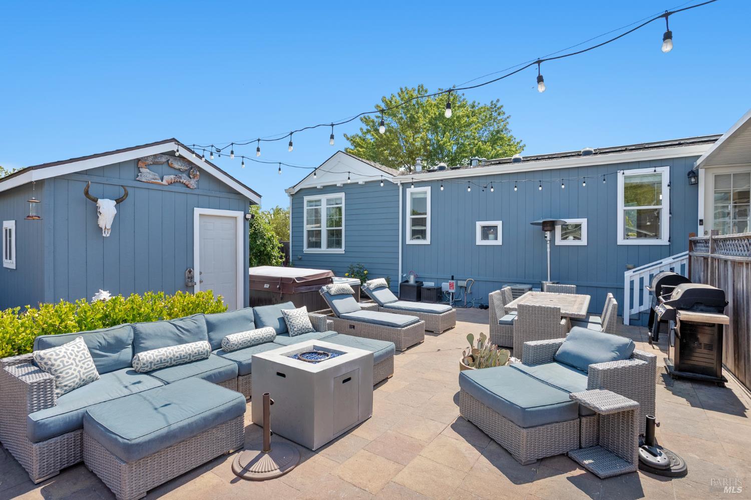 San Rafael, California, 94903, United States, 3 Bedrooms Bedrooms, ,2 BathroomsBathrooms,Residential,For Sale,1907707