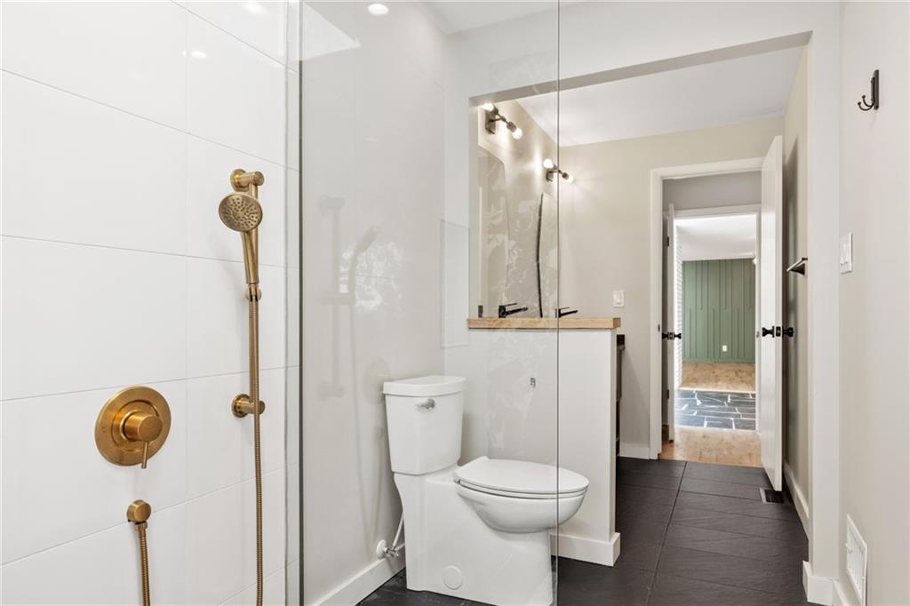 Atlanta, Georgia, 30345, United States, 3 Bedrooms Bedrooms, ,2 BathroomsBathrooms,Residential,For Sale,1942165