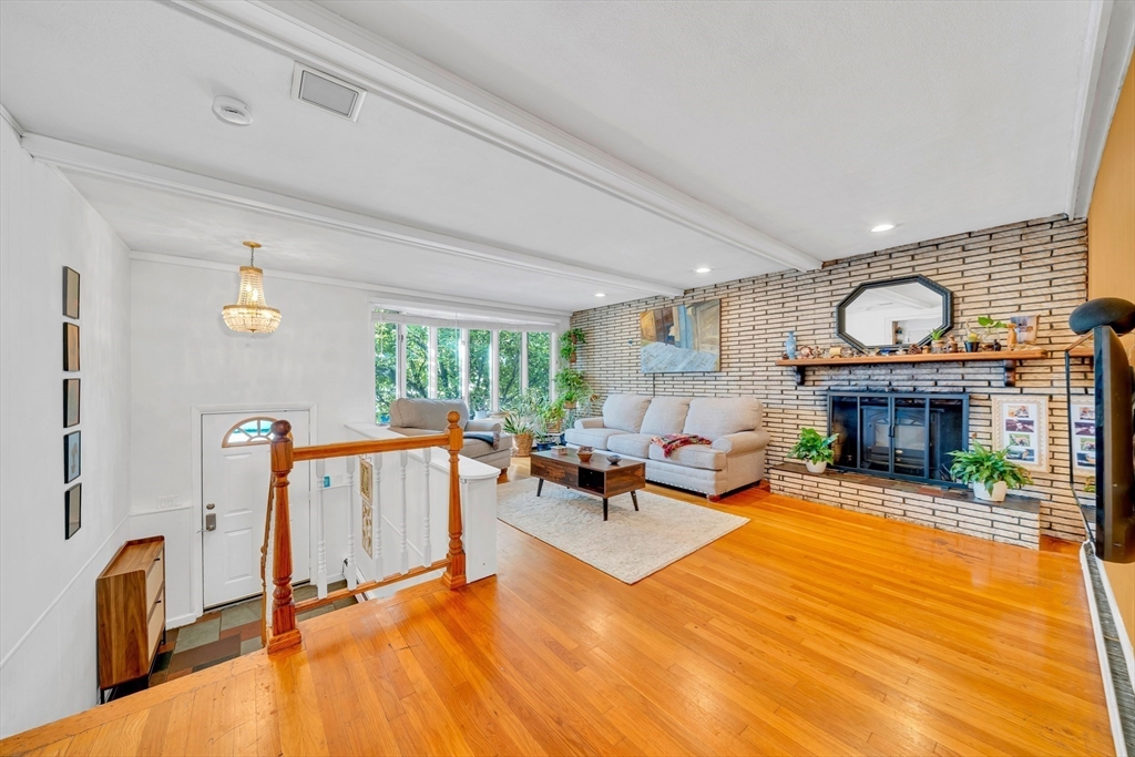 Malden, Massachusetts, 02148, United States, 3 Bedrooms Bedrooms, ,2 BathroomsBathrooms,Residential,For Sale,2005404