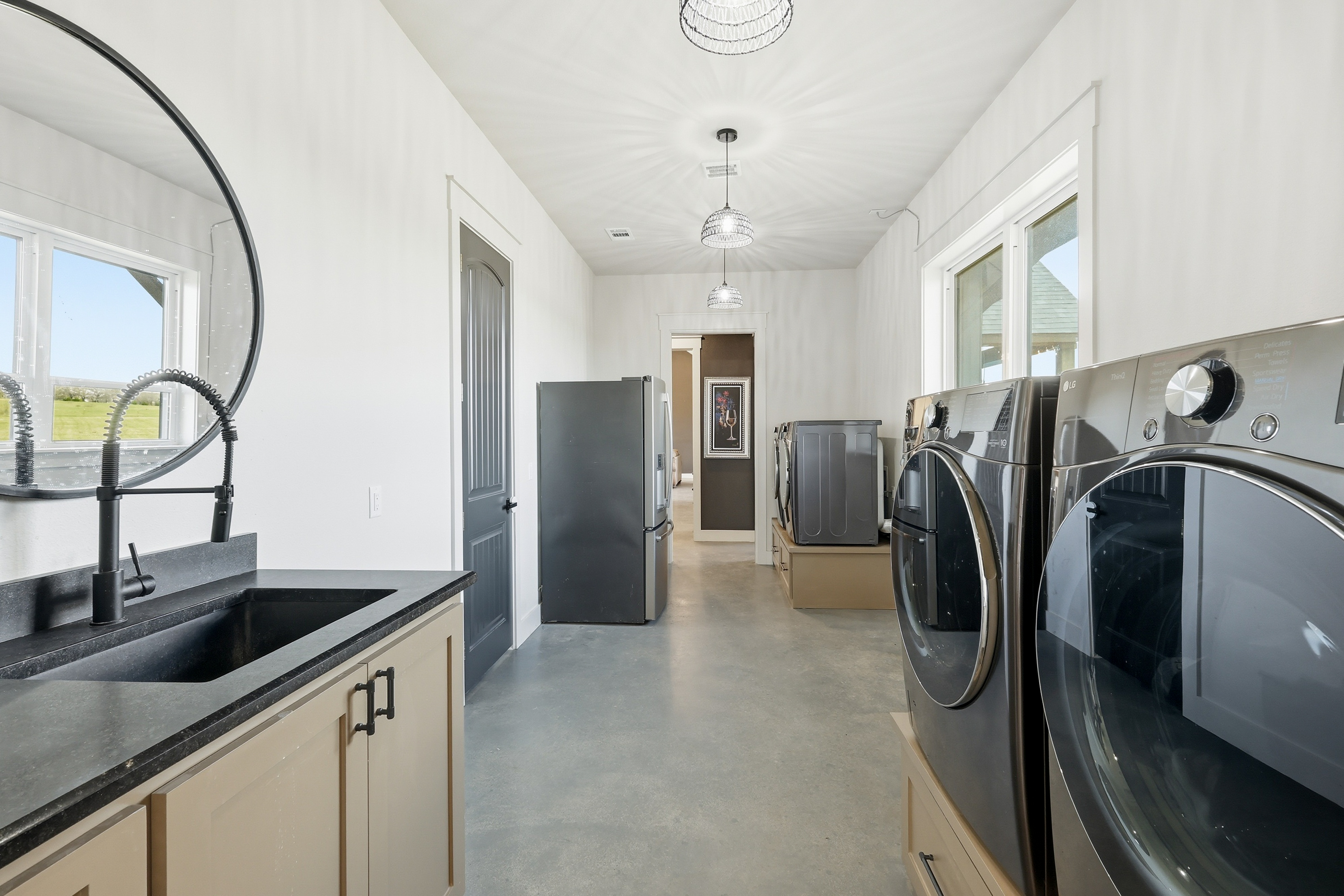  3988 Lake Valley Road, Sunset, TX, 76270 - 物件實景