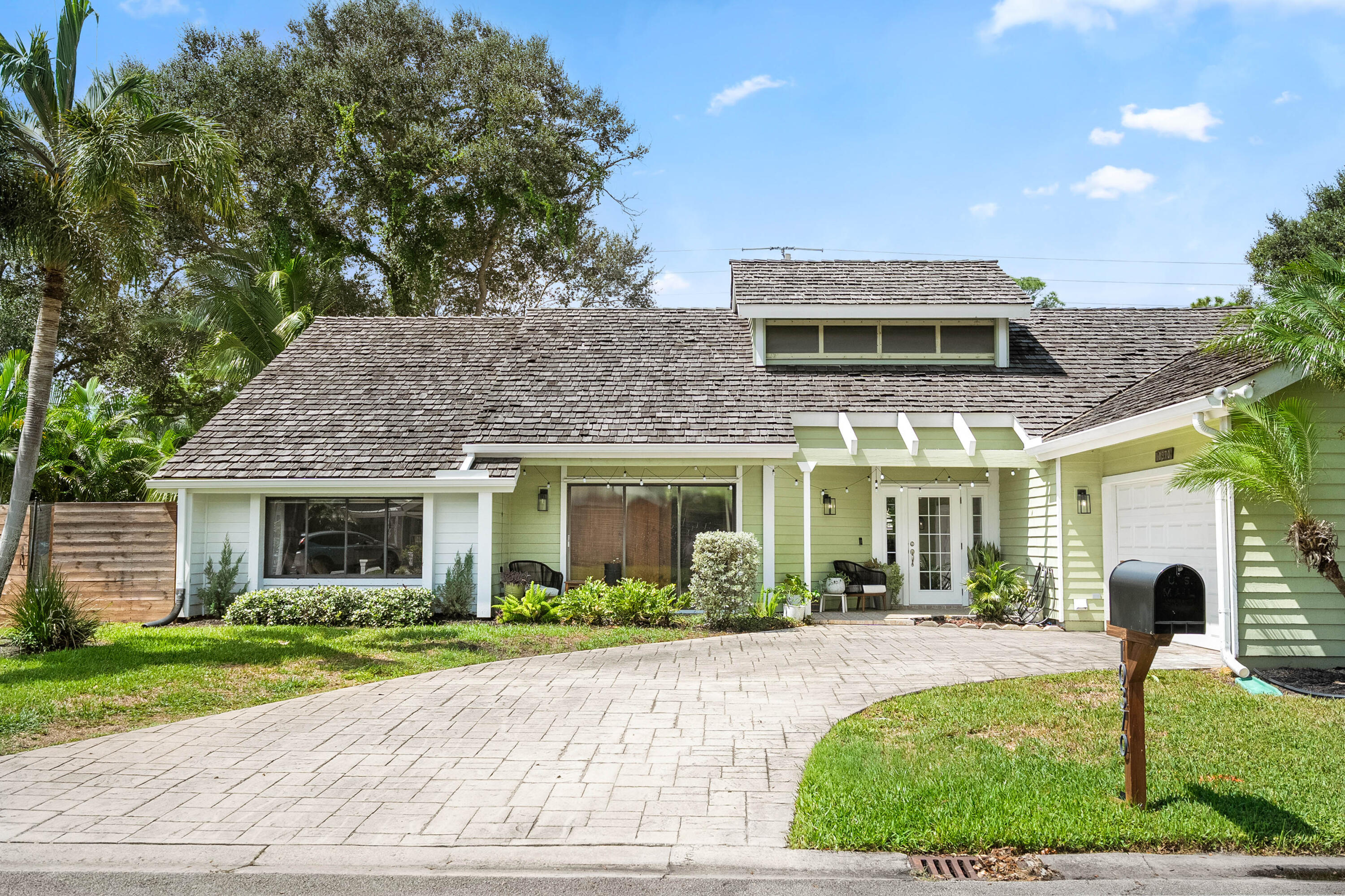 Hobe Sound, Florida, 33455, United States, 4 Bedrooms Bedrooms, ,2 BathroomsBathrooms,Residential,For Sale,1949192