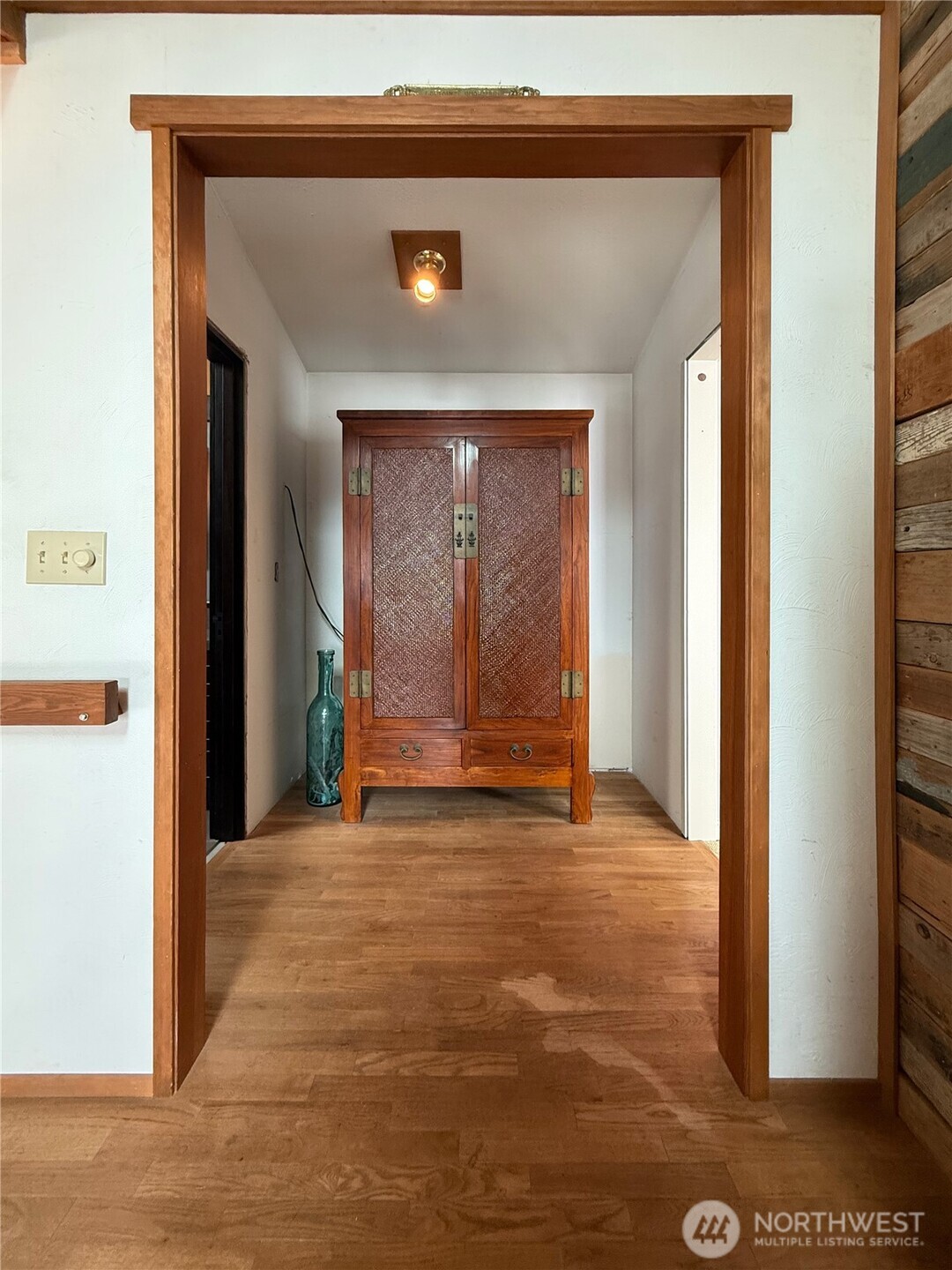 Hat Island, Washington, 98206, United States, 2 Bedrooms Bedrooms, ,2 BathroomsBathrooms,Residential,For Sale,1974776