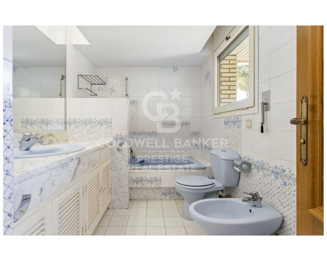 Barcelona, Esplugues de Llobregat, La Miranda - Ci, Esplugues de Llobregat, Catalonia, ES, 5 Bedrooms Bedrooms, ,4 BathroomsBathrooms,Residential,For Sale,Barcelona, Esplugues de Llobregat, La Miranda - Ci,1612405