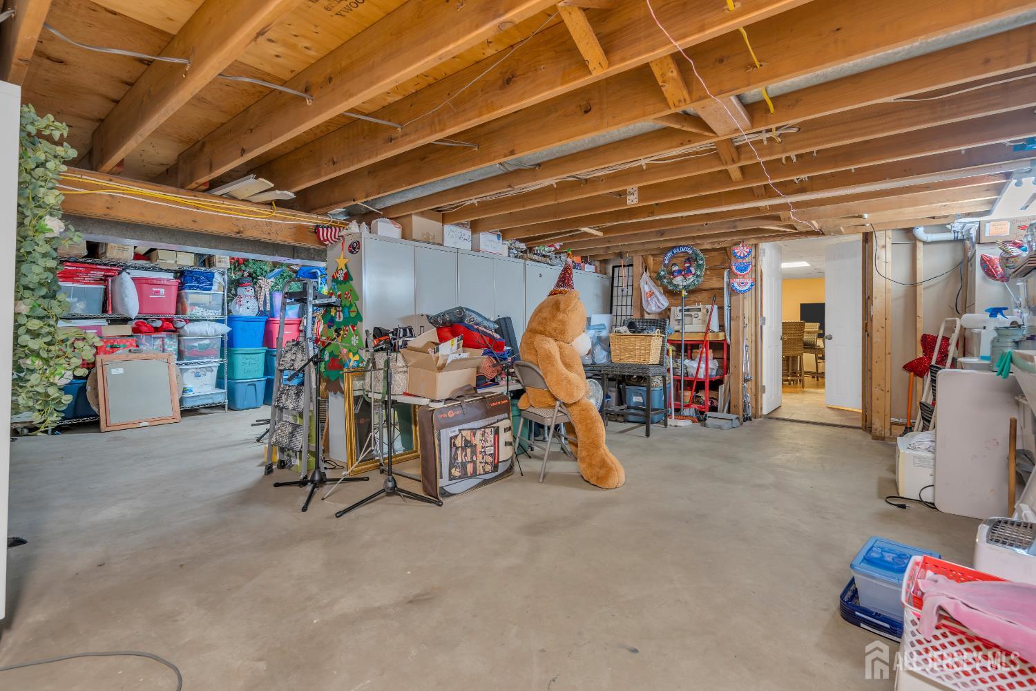 South Plainfield, New Jersey, 07080, United States, 3 Bedrooms Bedrooms, ,3 BathroomsBathrooms,Residential,For Sale,1939790