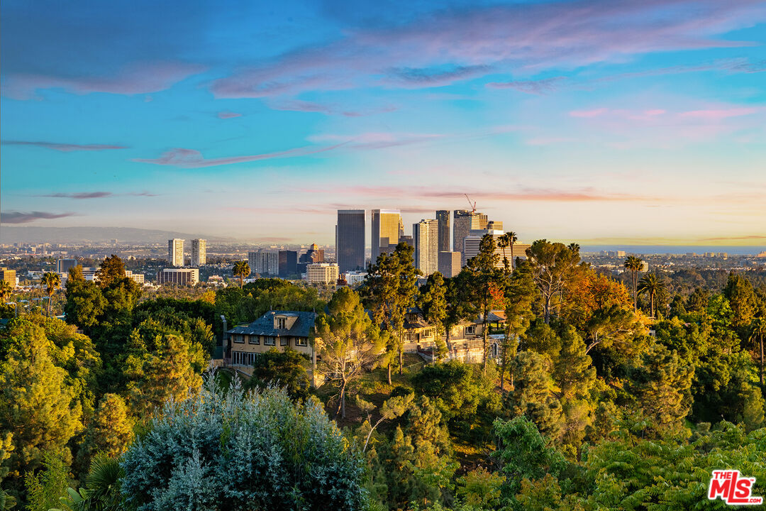 Beverly Hills, California, 90210, United States, 6 Bedrooms Bedrooms, ,6 BathroomsBathrooms,Residential,For Sale,1793530