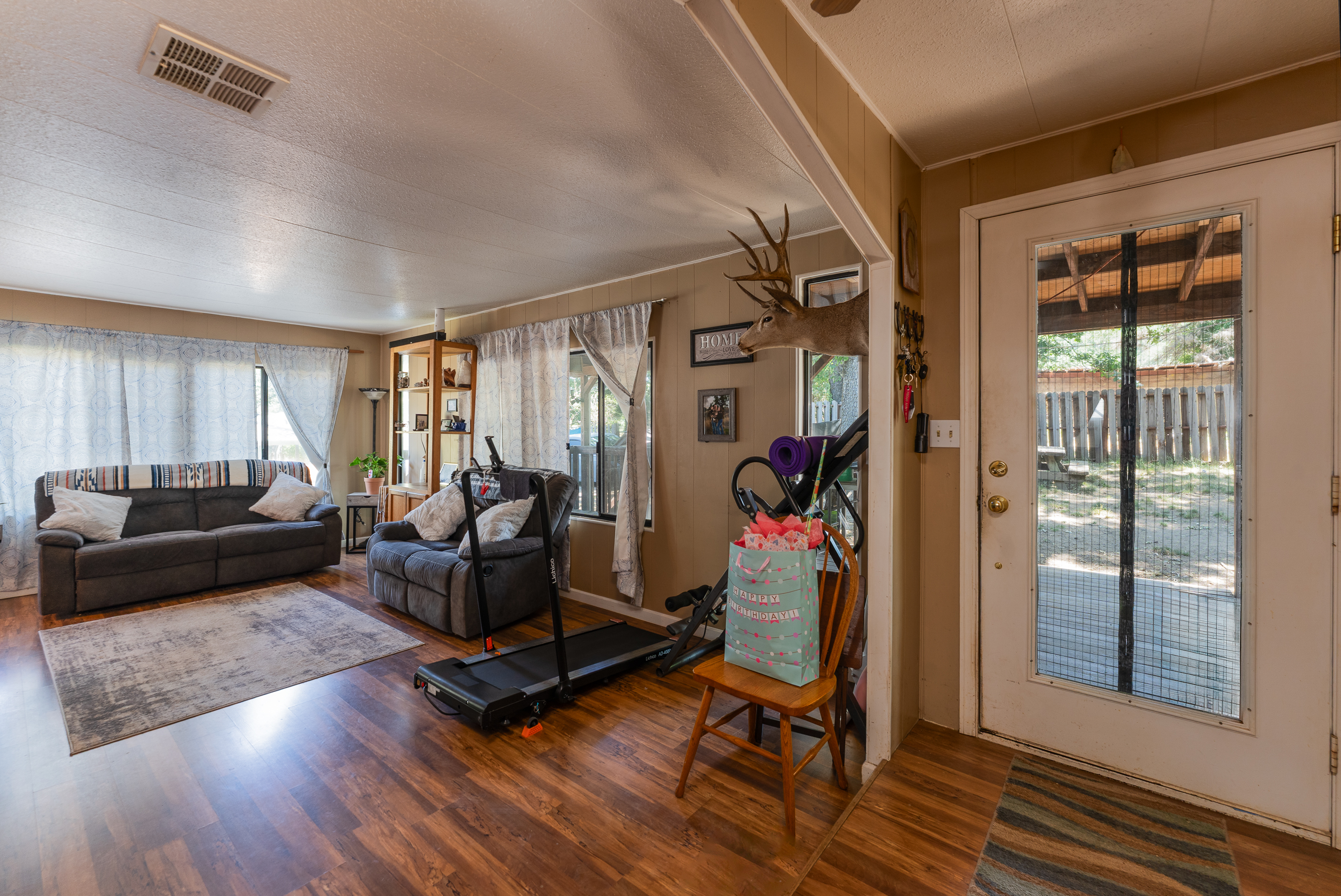 Willits, California, 95490, United States, 3 Bedrooms Bedrooms, ,2 BathroomsBathrooms,Residential,For Sale,1883434