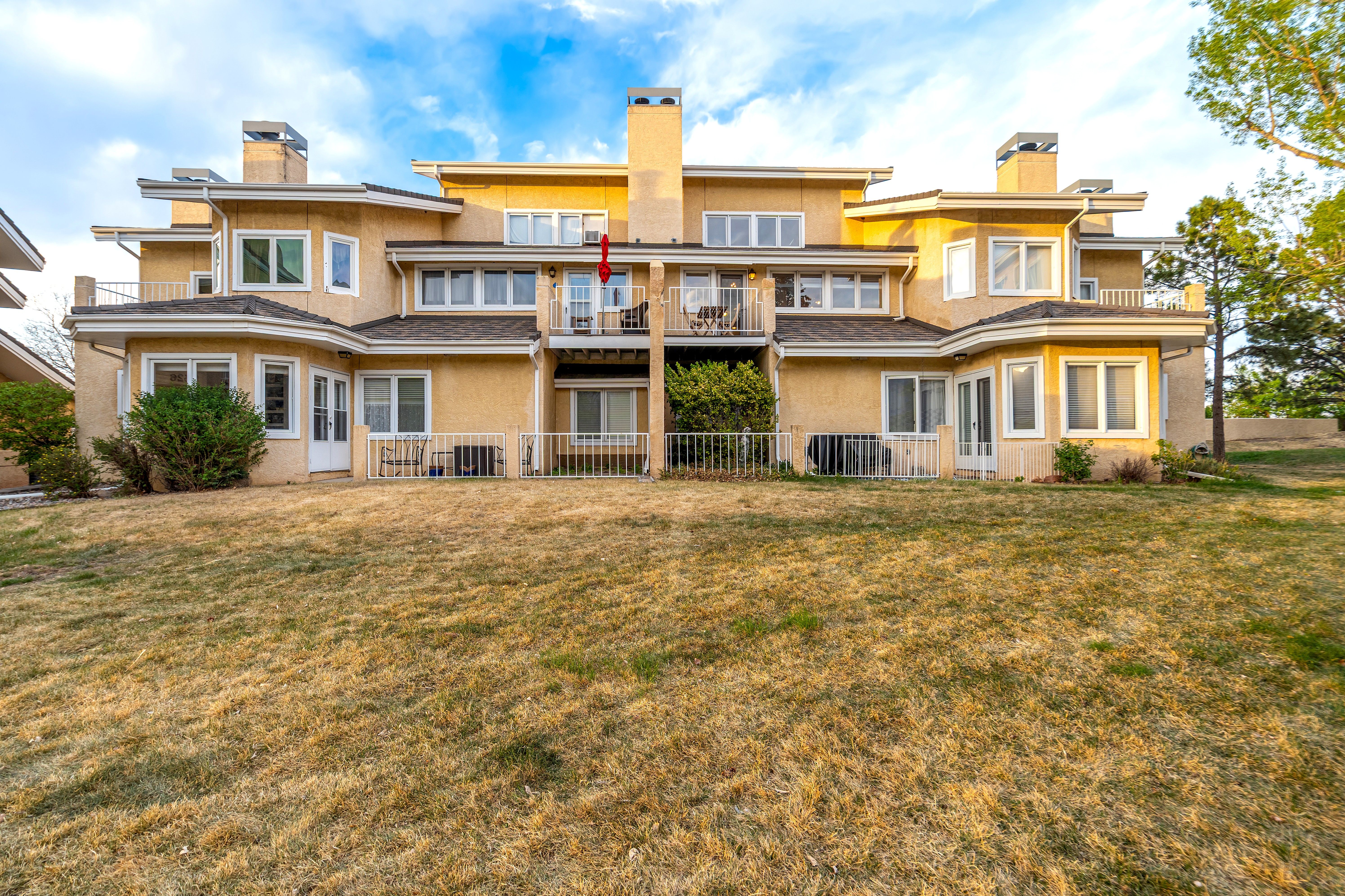  Elevated Westside Style in This Beautifully Refreshed Promontory Point Condo - 物件實景