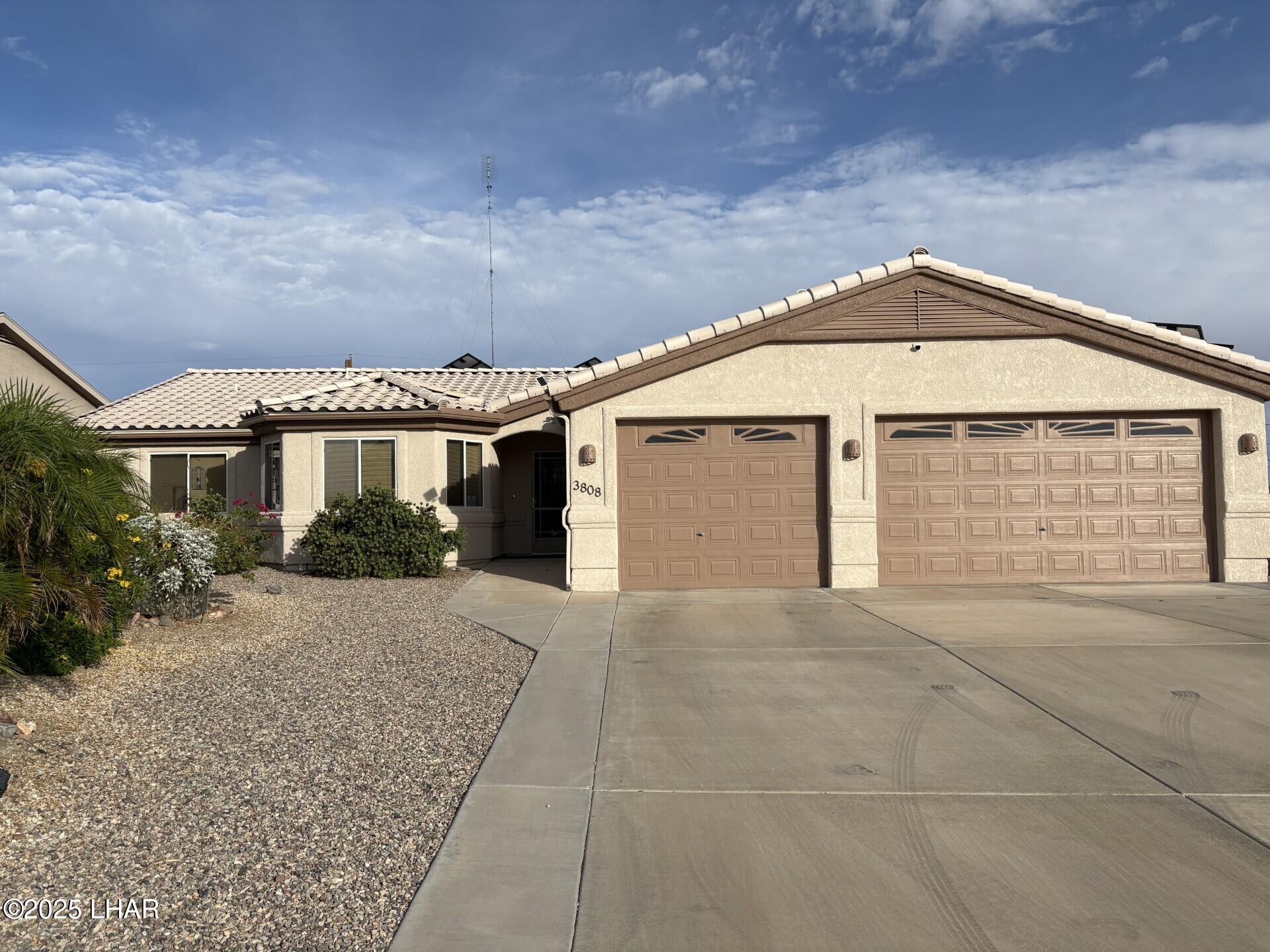 Lake Havasu City, Arizona, 86406, United States, 3 Bedrooms Bedrooms, ,1 BathroomBathrooms,Residential,For Sale,1837475