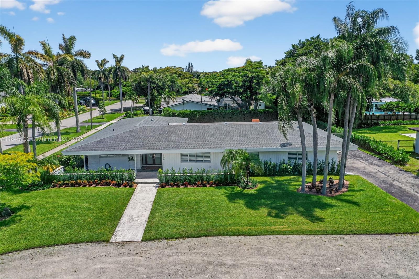 Palmetto Bay, Florida, 33158, United States, 4 Bedrooms Bedrooms, ,4 BathroomsBathrooms,Residential,For Sale,1900874