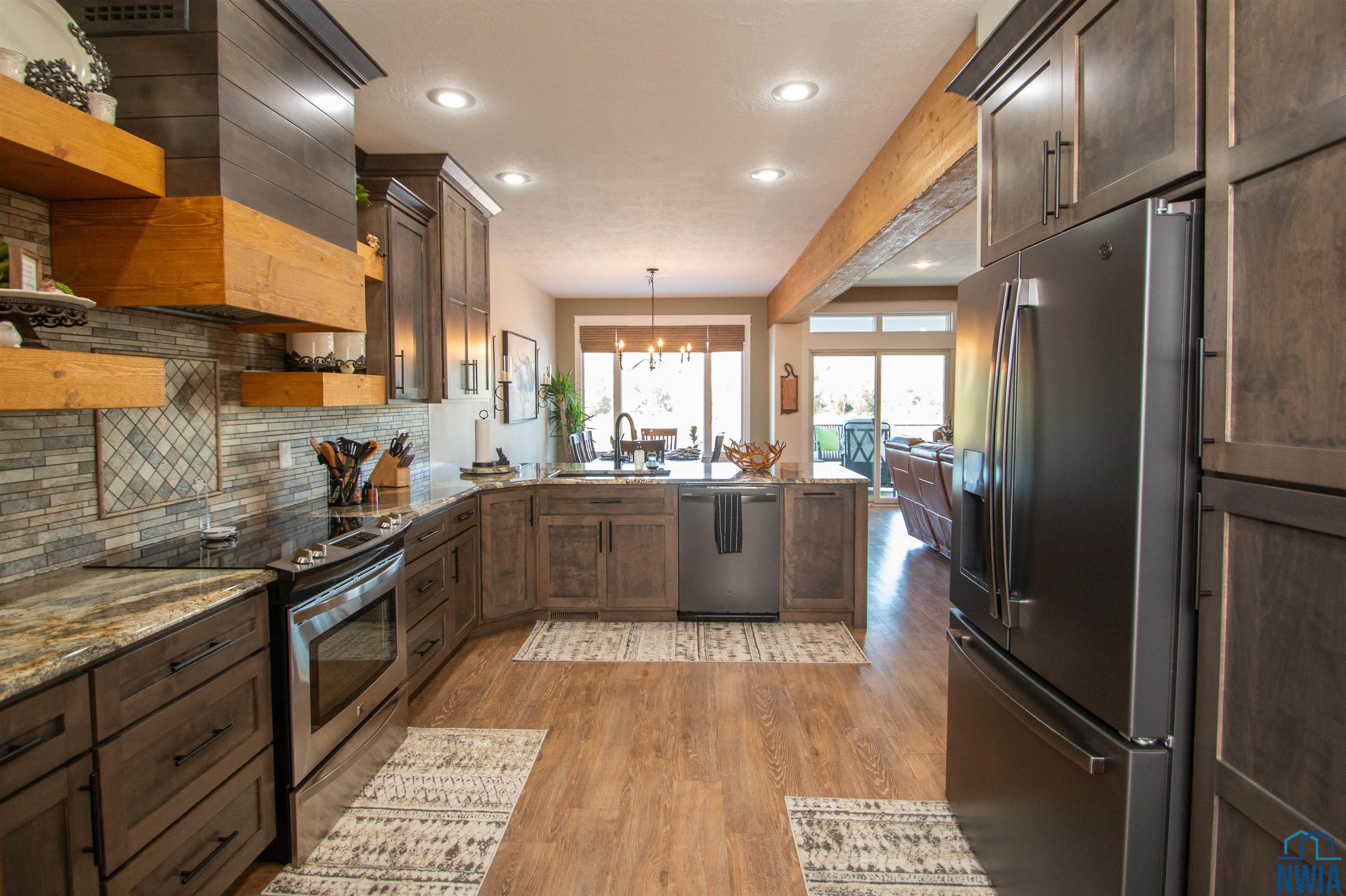 McCook Lake, South Dakota, 57049, United States, 3 Bedrooms Bedrooms, ,4 BathroomsBathrooms,Residential,For Sale,1974954