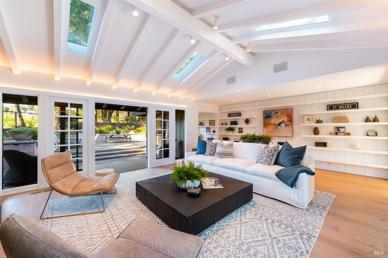St. Helena, California, 94574, United States, 3 Bedrooms Bedrooms, ,5 BathroomsBathrooms,Residential,For Sale,1998865