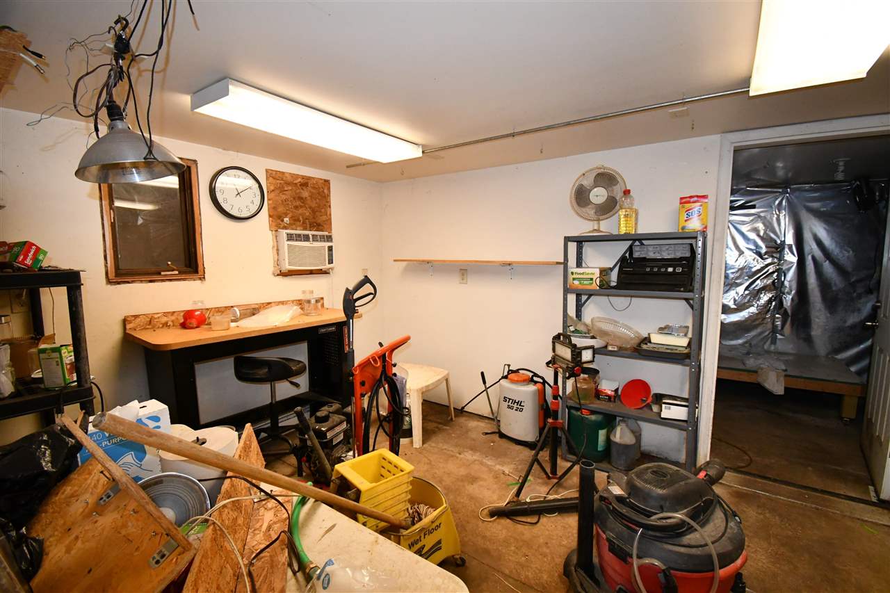 Charlevoix, Michigan, 49720, United States, 4 Bedrooms Bedrooms, ,3 BathroomsBathrooms,Residential,For Sale,1995893