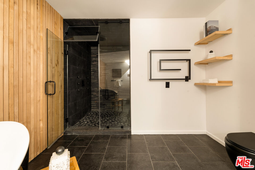 Studio City, California, 91604, United States, 5 Bedrooms Bedrooms, ,5 BathroomsBathrooms,Residential,For Sale,1827370