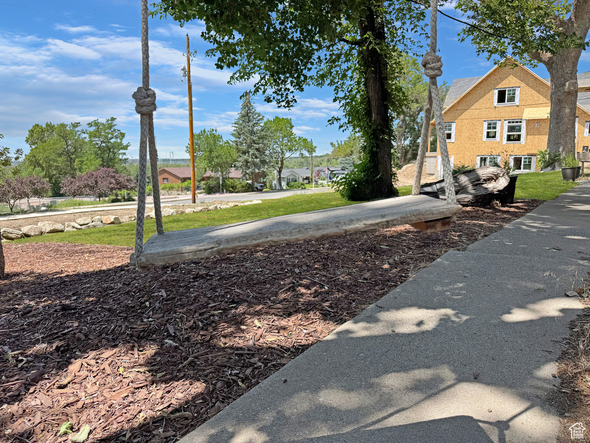 Farmington, Utah, 84025, United States, 4 Bedrooms Bedrooms, ,2 BathroomsBathrooms,Residential,For Sale,1866818