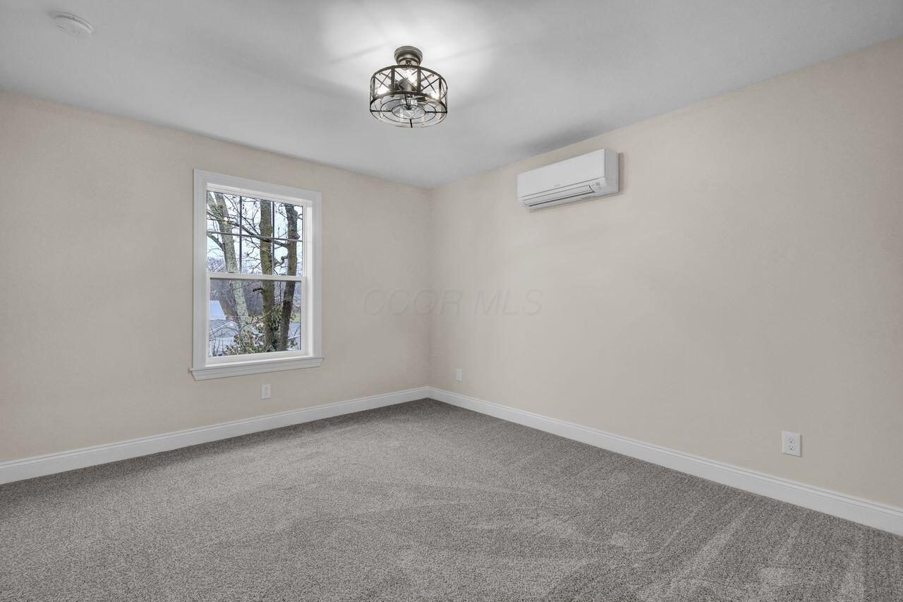 Thornville, Ohio, 43076, United States, 4 Bedrooms Bedrooms, ,4 BathroomsBathrooms,Residential,For Sale,1998970