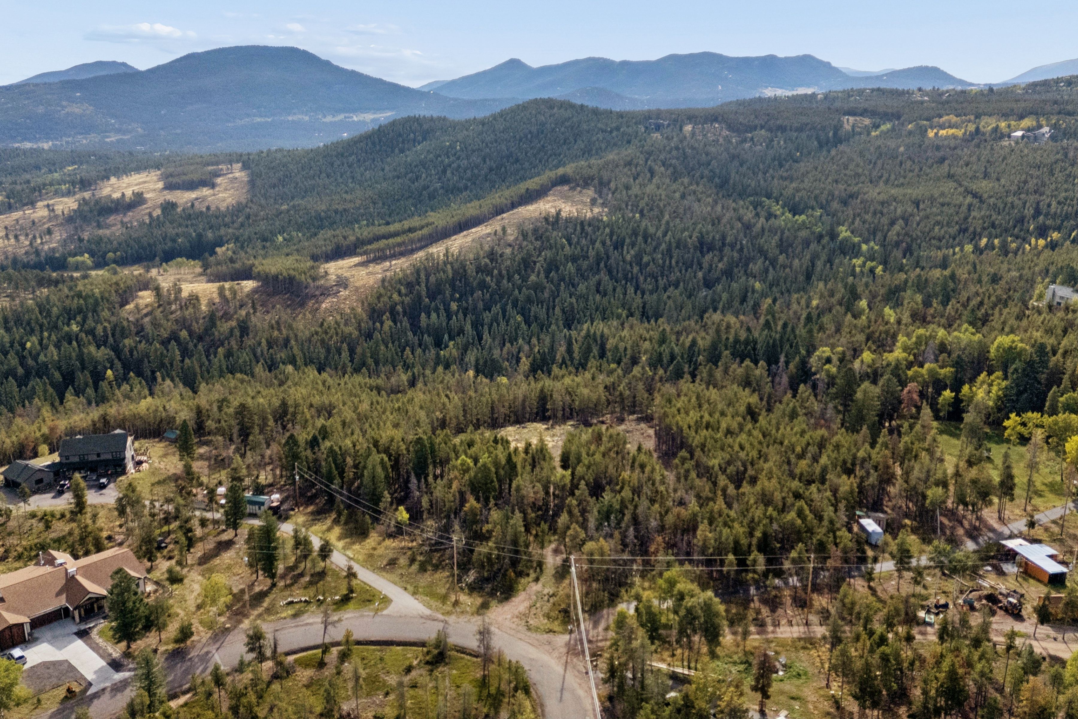  Opportunity to Build Your Foothills Dream Home with Over 7 Acres of Privacy - 物件實景