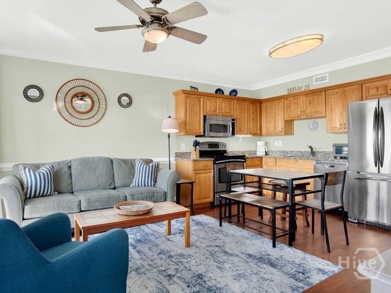 TYBEE ISLAND, Georgia, 31328, United States, 3 Bedrooms Bedrooms, ,2 BathroomsBathrooms,Residential,For Sale,2011768