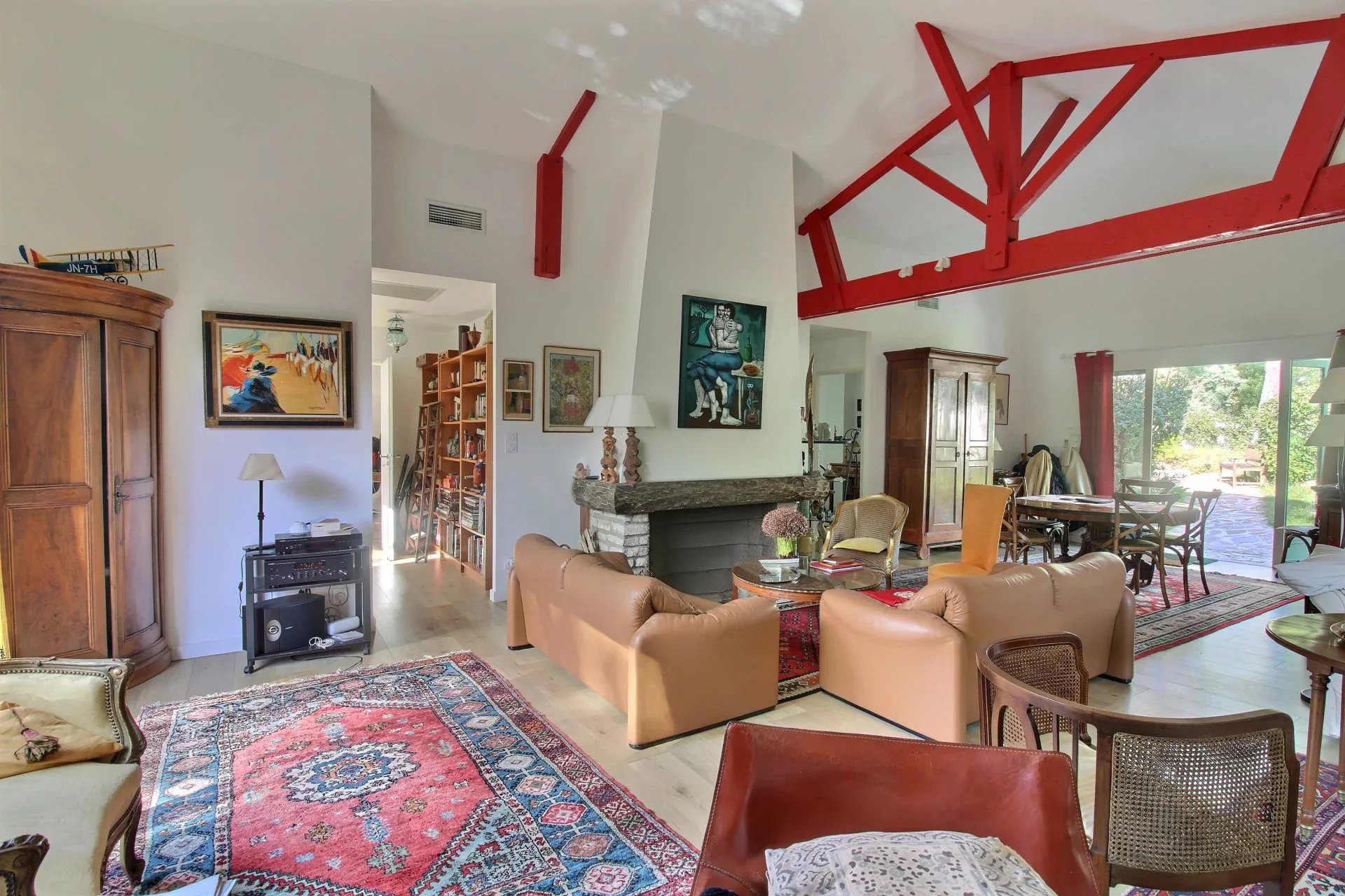 Arcachon, New Aquitaine, 33120, FR, 4 Bedrooms Bedrooms, ,2 BathroomsBathrooms,Residential,For Sale,1995549