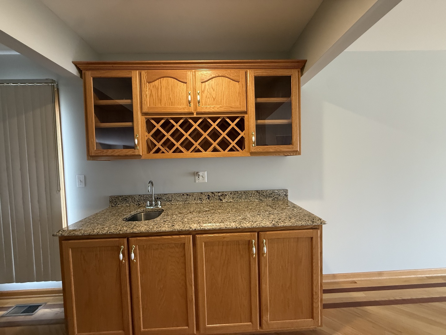 Burbank, Illinois, 60459, United States, 4 Bedrooms Bedrooms, ,3 BathroomsBathrooms,Residential,For Sale,1921383