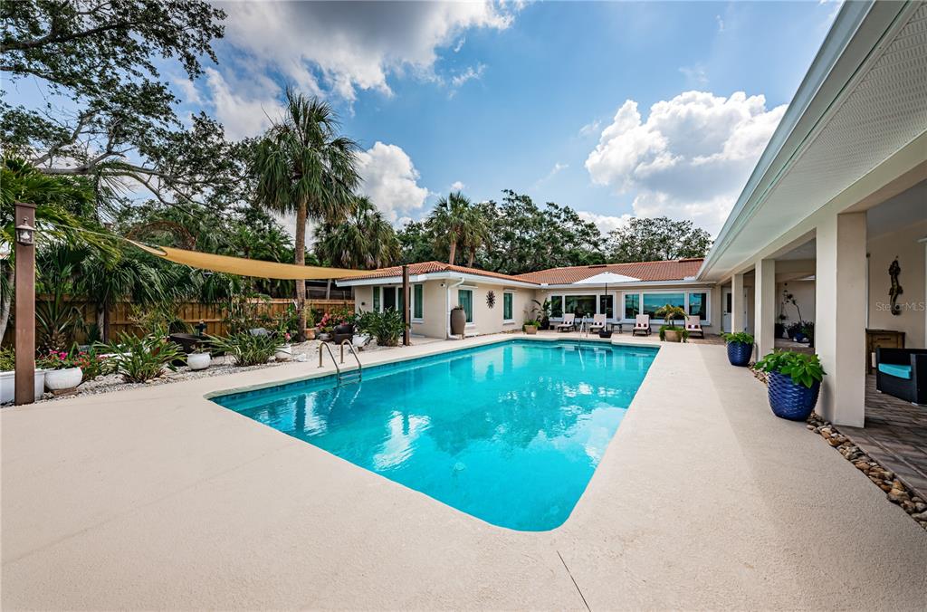 St Petersburg, Florida, 33710, United States, 4 Bedrooms Bedrooms, ,4 BathroomsBathrooms,Residential,For Sale,1826859