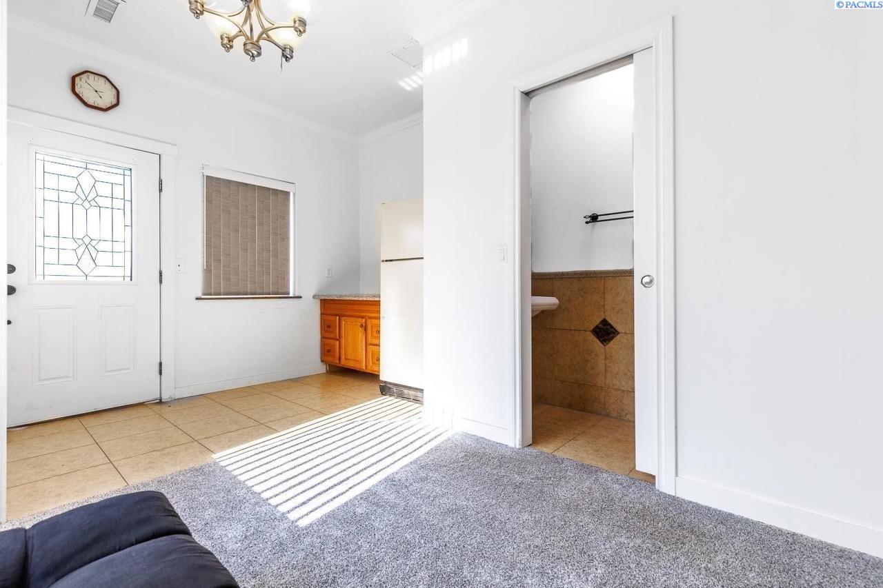 Kennewick, Washington, 99336, United States, 7 Bedrooms Bedrooms, ,7 BathroomsBathrooms,Residential,For Sale,1983847