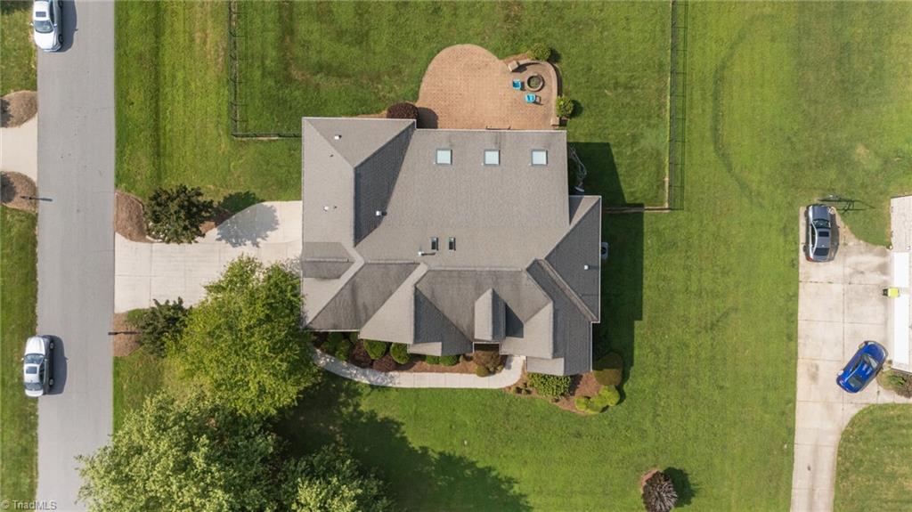 Kernersville, North Carolina, 27284, United States, 4 Bedrooms Bedrooms, ,3 BathroomsBathrooms,Residential,For Sale,1890239