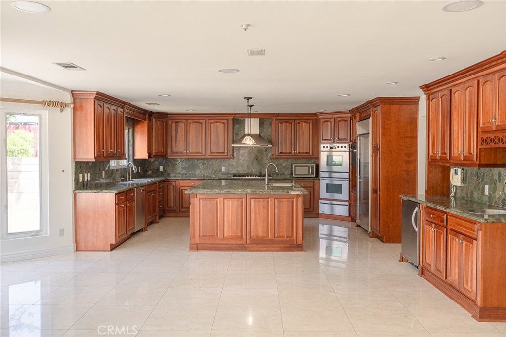 Arcadia, California, 91007, United States, 4 Bedrooms Bedrooms, ,5 BathroomsBathrooms,Residential,For Sale,1902018
