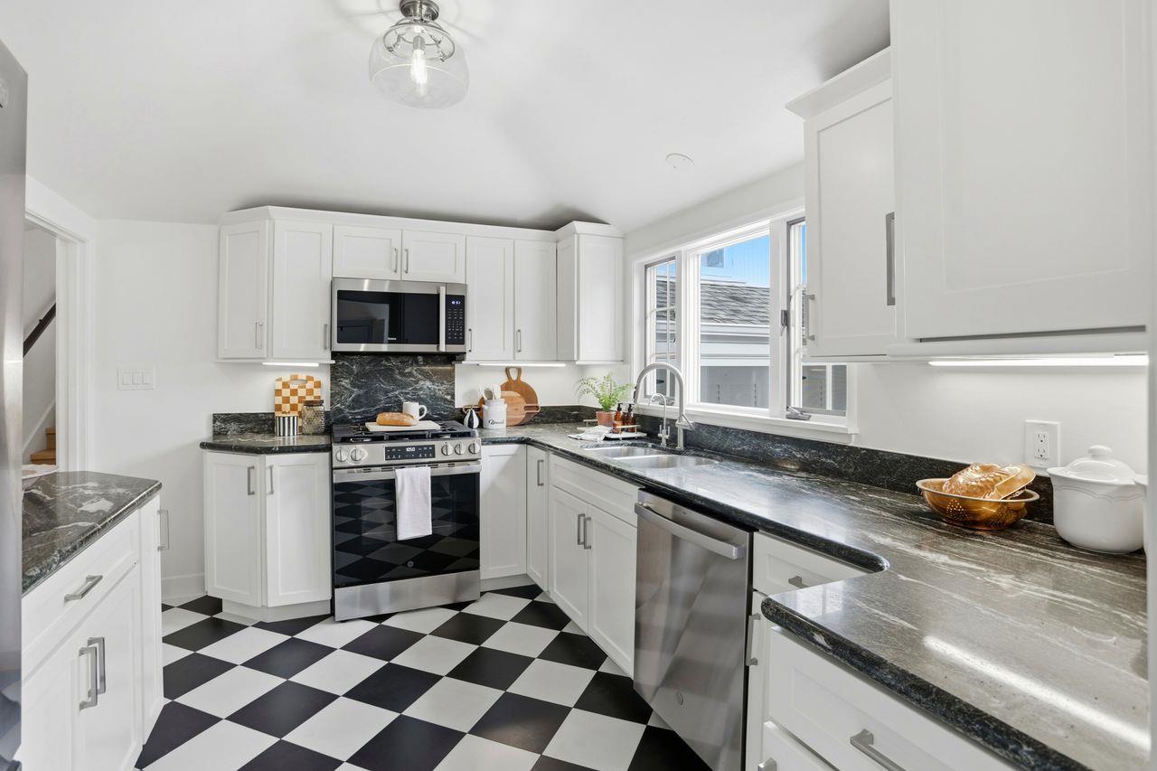 San Jose, California, 95126, United States, 4 Bedrooms Bedrooms, ,3 BathroomsBathrooms,Residential,For Sale,1988226