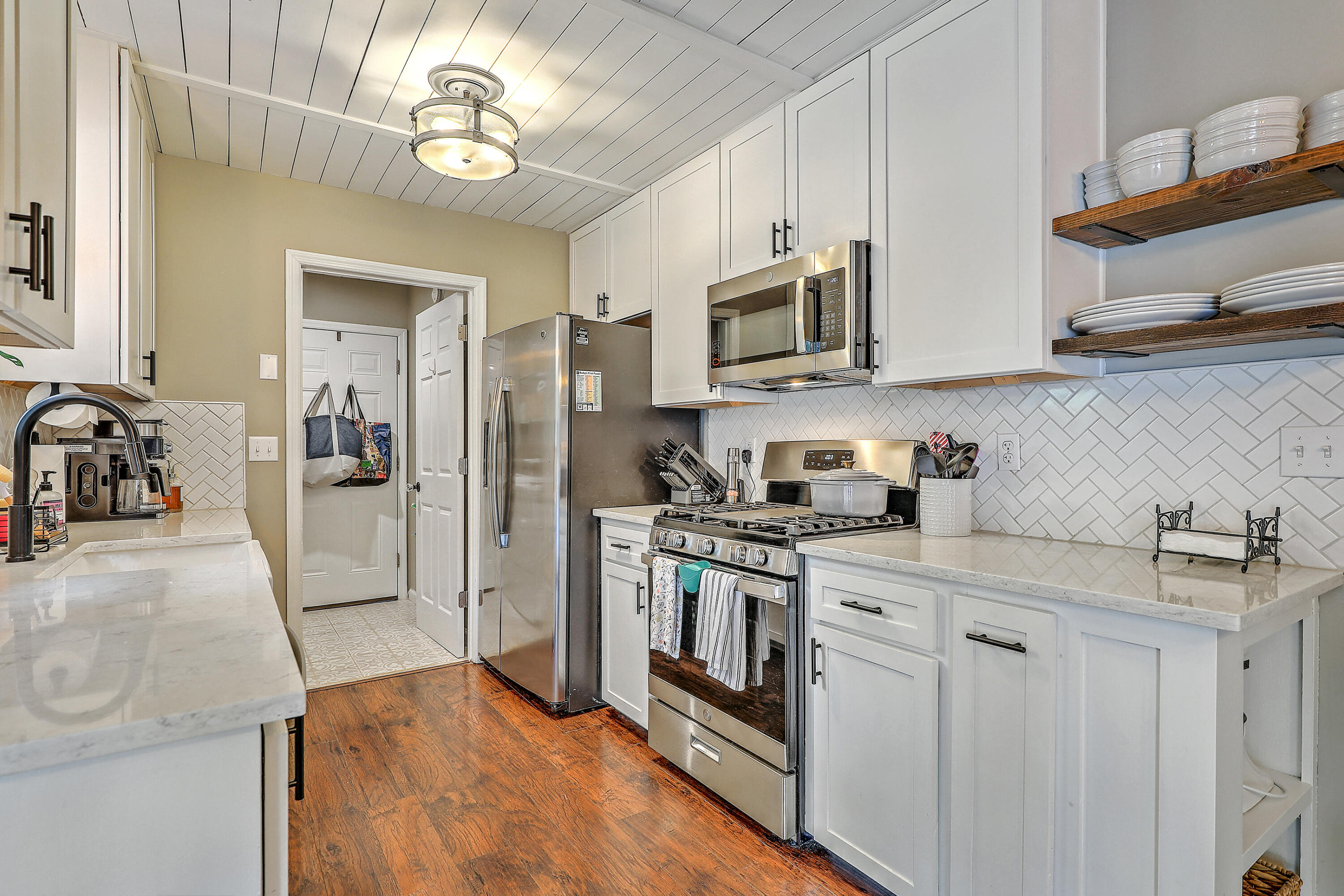 Charleston, South Carolina, 29412, United States, 3 Bedrooms Bedrooms, ,2 BathroomsBathrooms,Residential,For Sale,1980992