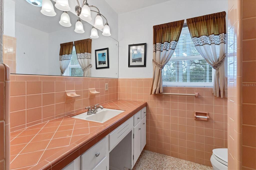 Bradenton, Florida, 34208, United States, 3 Bedrooms Bedrooms, ,2 BathroomsBathrooms,Residential,For Sale,1960554