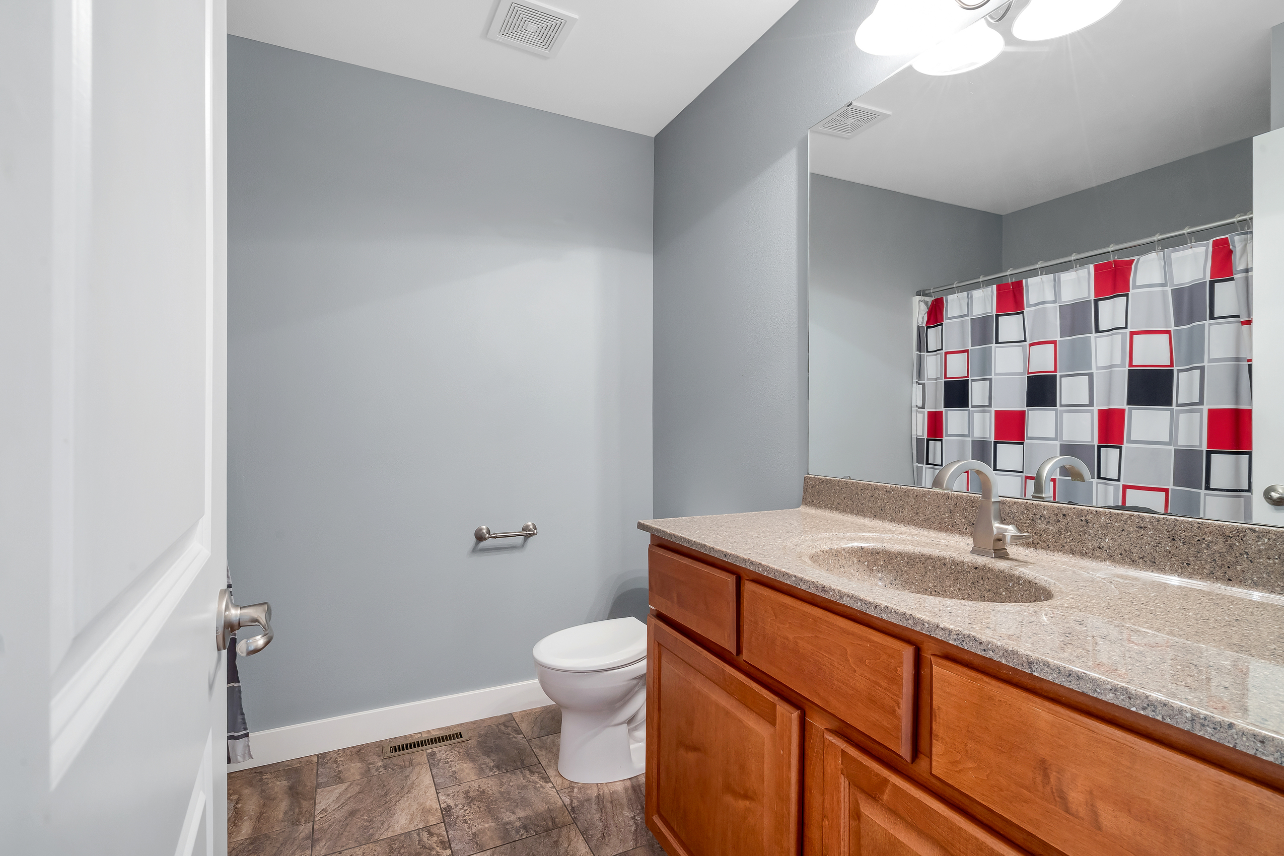 Waterloo, Illinois, 62298, United States, 5 Bedrooms Bedrooms, ,4 BathroomsBathrooms,Residential,For Sale,1978838