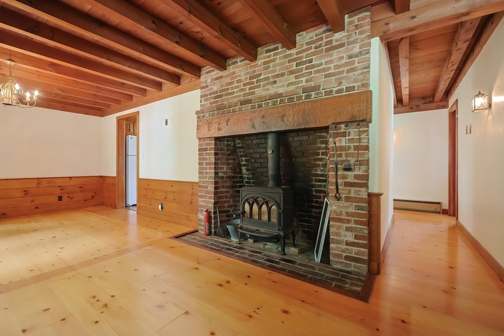 Ayer, Massachusetts, 01432, United States, 4 Bedrooms Bedrooms, ,3 BathroomsBathrooms,Residential,For Sale,1896806