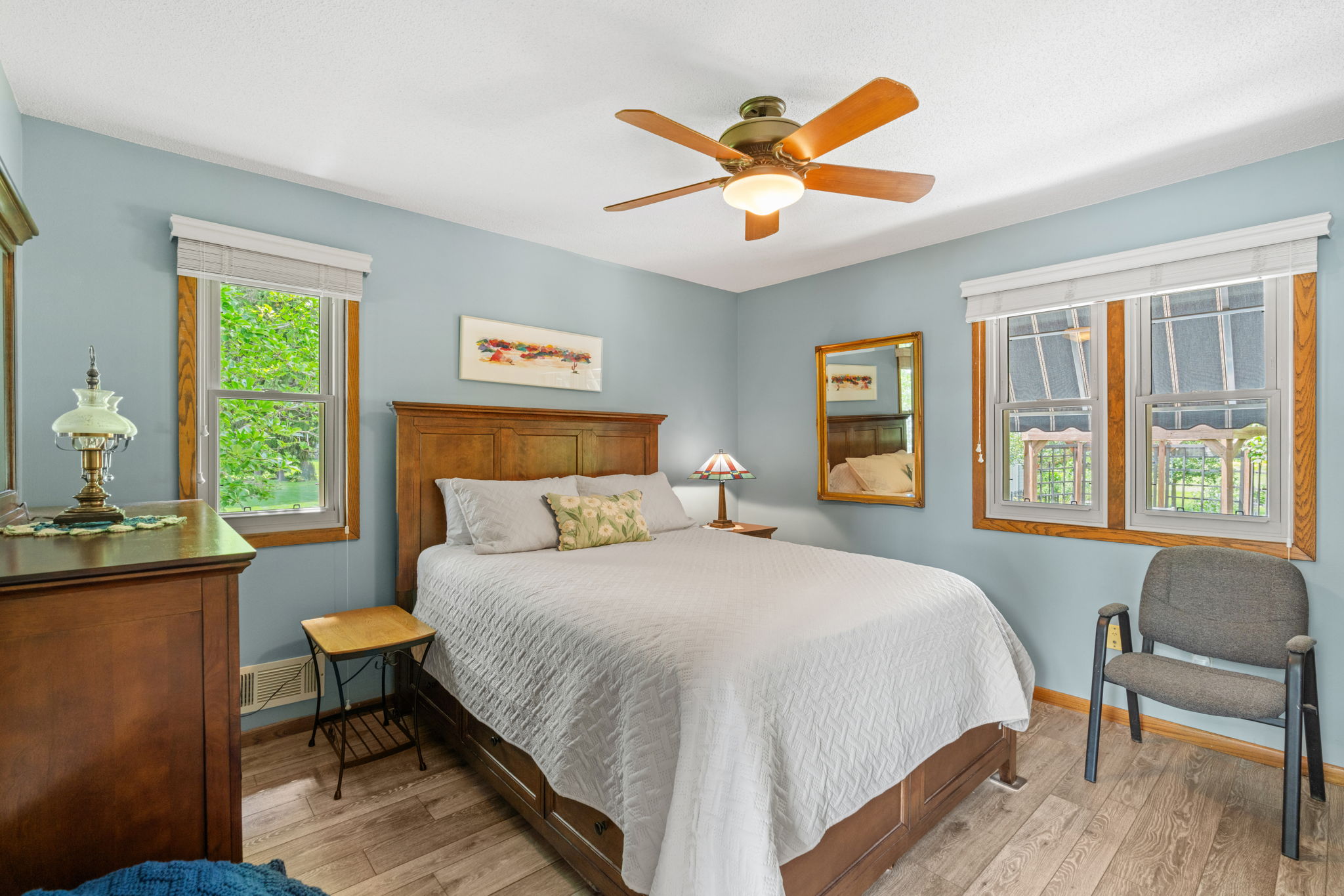  Scenic Chalet Retreat with Unforgettable Lake Pepin Views - 物件實景