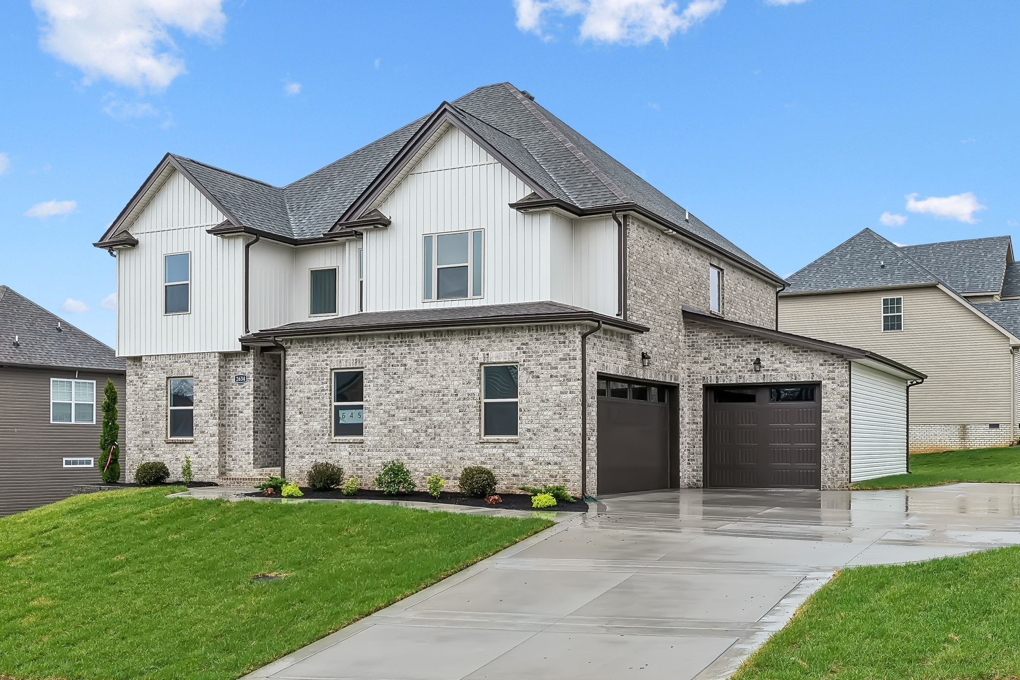 Clarksville, Tennessee, 37043, United States, 4 Bedrooms Bedrooms, ,4 BathroomsBathrooms,Residential,For Sale,2005810