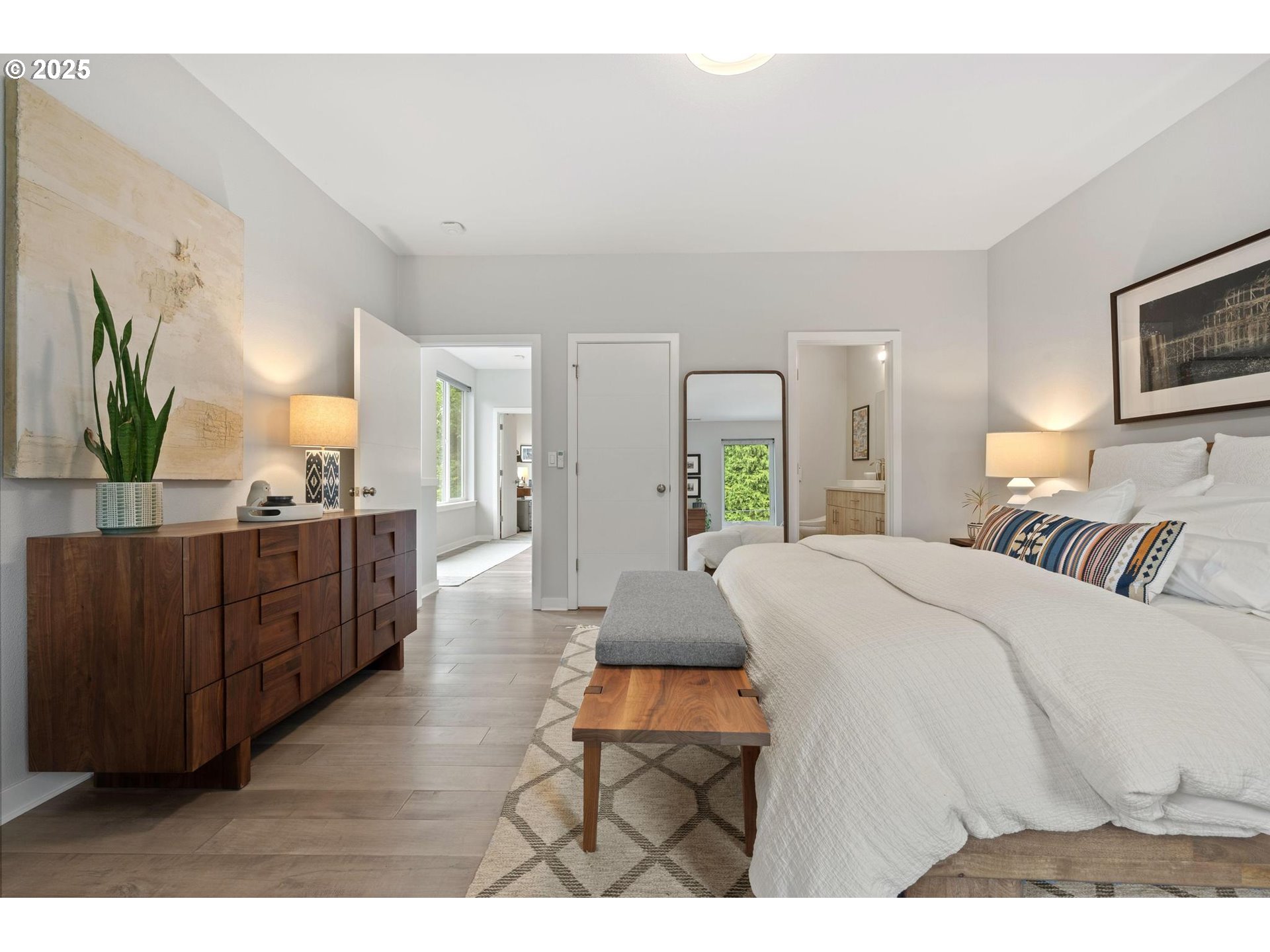 Portland, Oregon, 97211, United States, 3 Bedrooms Bedrooms, ,2 BathroomsBathrooms,Residential,For Sale,1926283