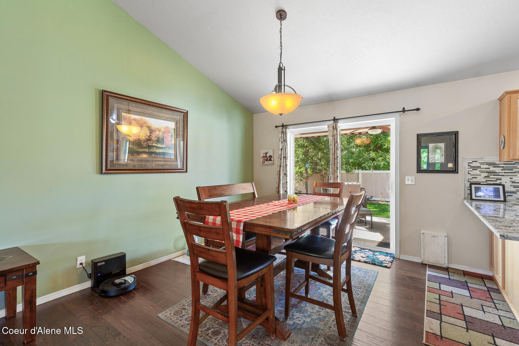 Hayden, Idaho, 83835, United States, 3 Bedrooms Bedrooms, ,2 BathroomsBathrooms,Residential,For Sale,1976202