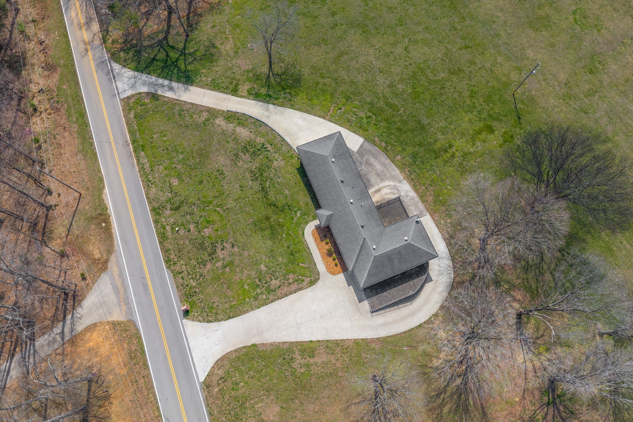 Clarksville, Tennessee, 37040, United States, 2 Bedrooms Bedrooms, ,2 BathroomsBathrooms,Residential,For Sale,2030332