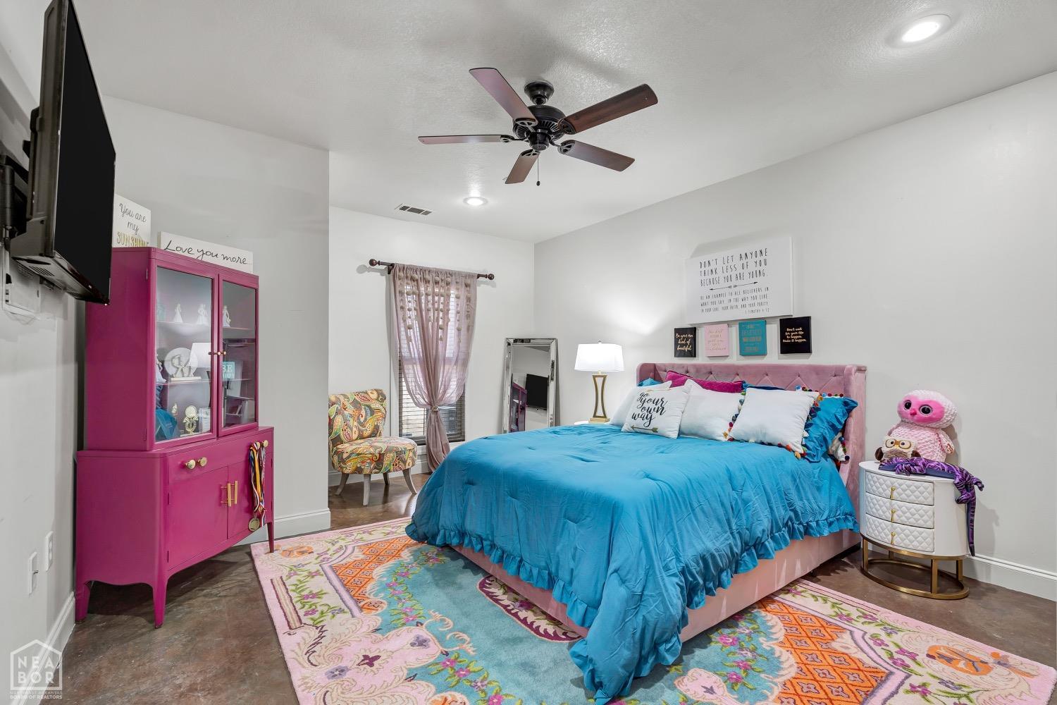 Jonesboro, Arkansas, 72404, United States, ,5 BathroomsBathrooms,Residential,For Sale,1981825