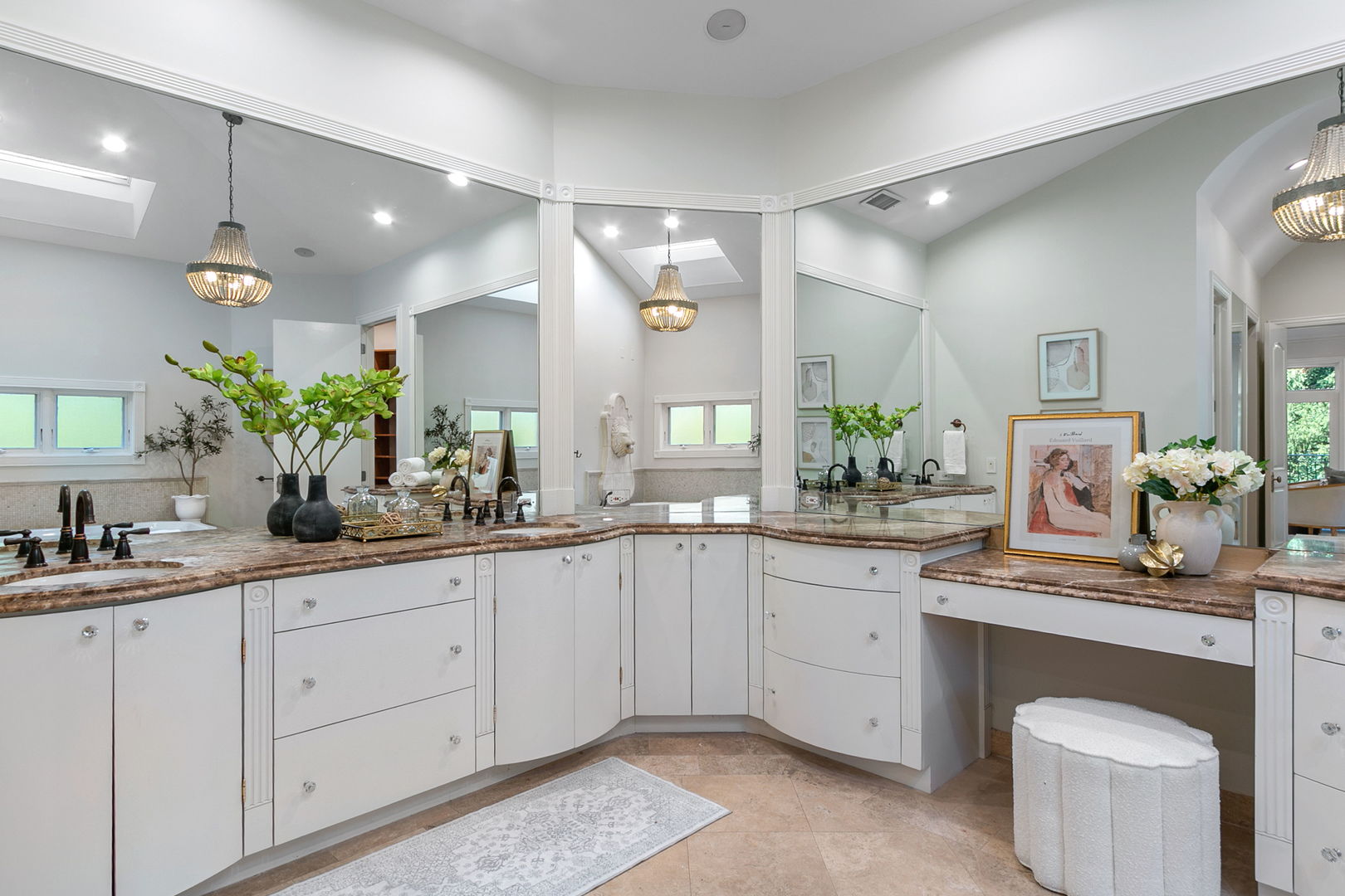 Winnetka, Illinois, 60093, United States, 6 Bedrooms Bedrooms, ,8 BathroomsBathrooms,Residential,For Sale,1991564