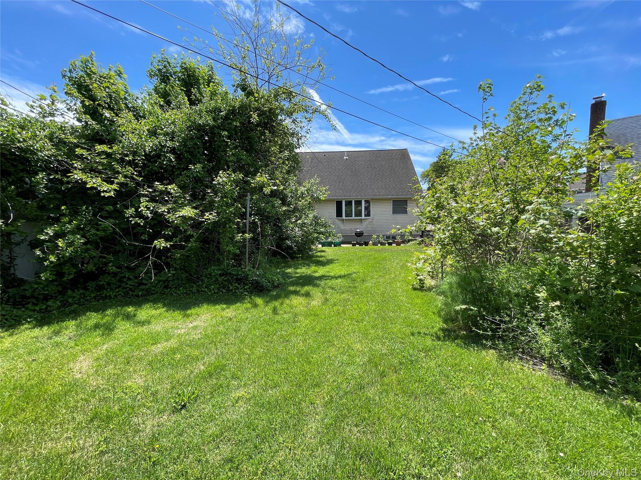 Seaford, New York, 11783, United States, 4 Bedrooms Bedrooms, ,2 BathroomsBathrooms,Residential,For Sale,2048192