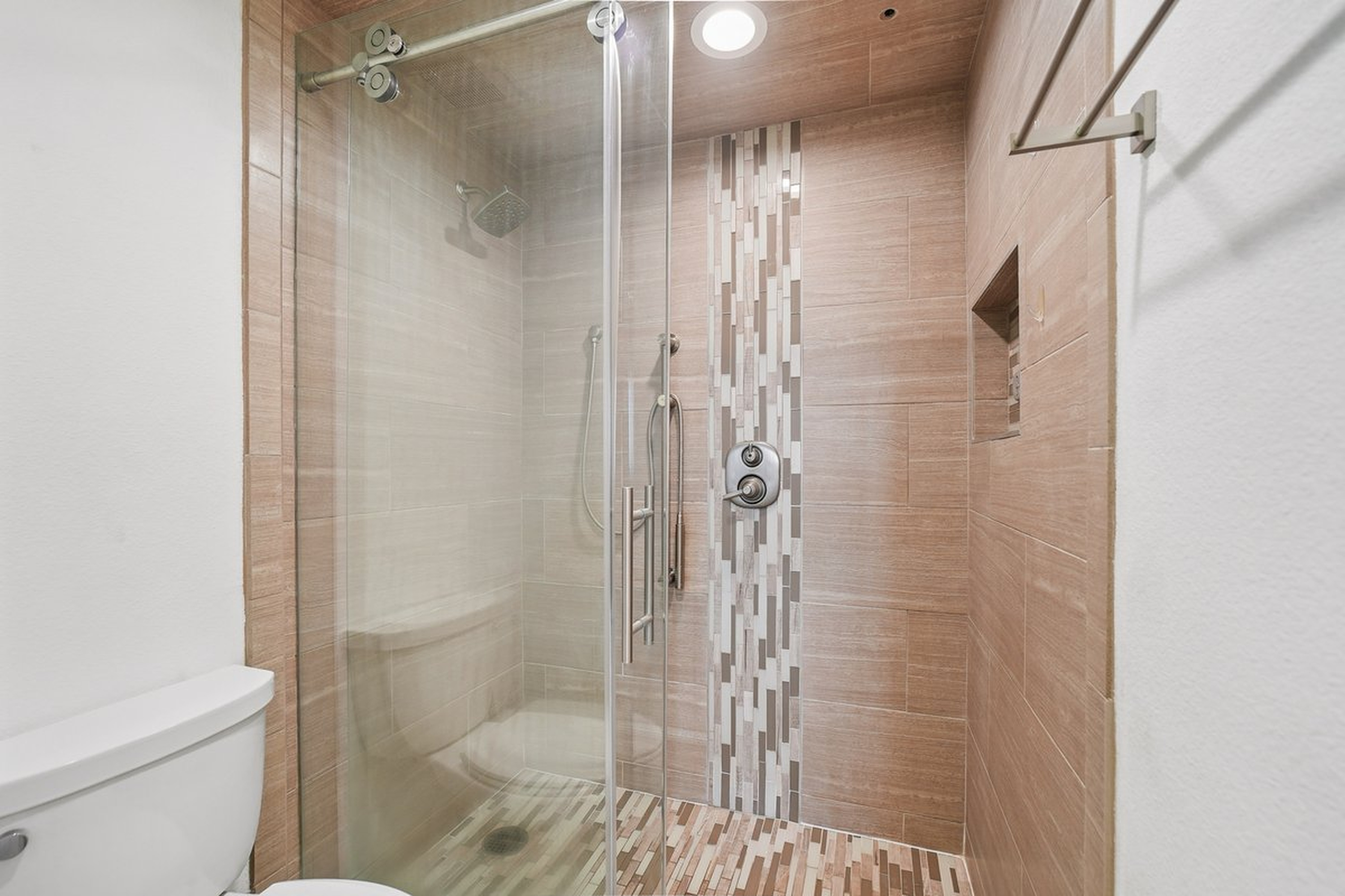  Panoramic Dallas Skyline Views  Renovated Luxury Residence at The Athena - 物件實景