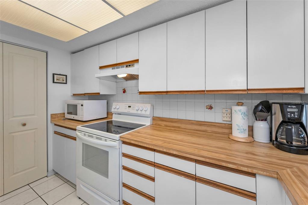 Indian Shores, Florida, 33785, United States, 2 Bedrooms Bedrooms, ,2 BathroomsBathrooms,Residential,For Sale,1992021