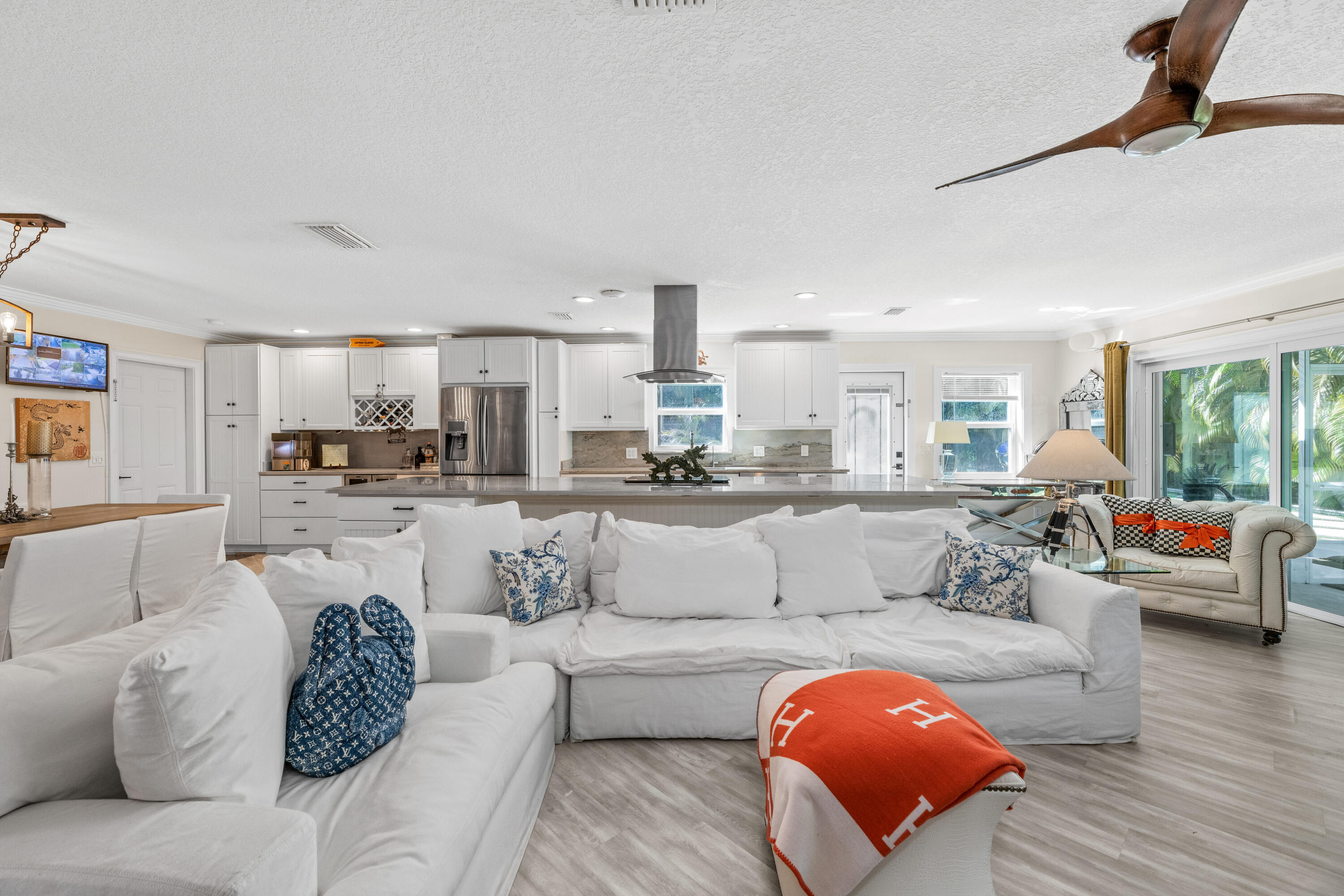  15161 Collecting Canal Road - 物件實景