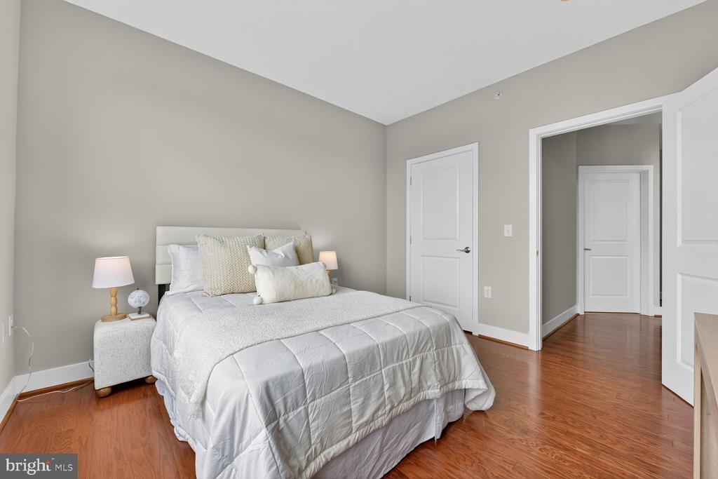 Arlington, Virginia, 22201, United States, 2 Bedrooms Bedrooms, ,2 BathroomsBathrooms,Residential,For Sale,1927773
