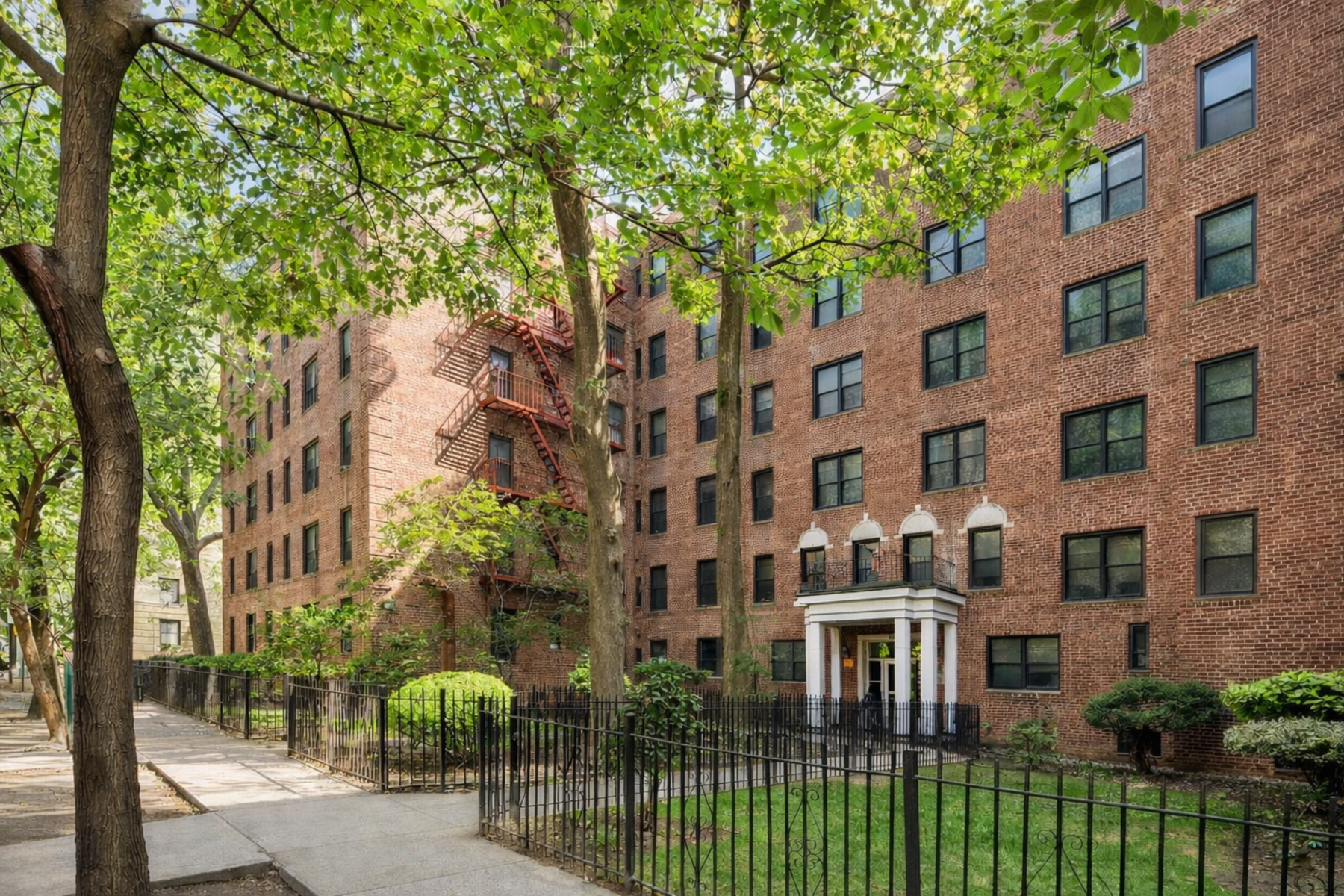  BEAUTIFUL NEWLY RENOVATED ONE BEDROOM IN JACKSON HEIGHTS - 物件實景