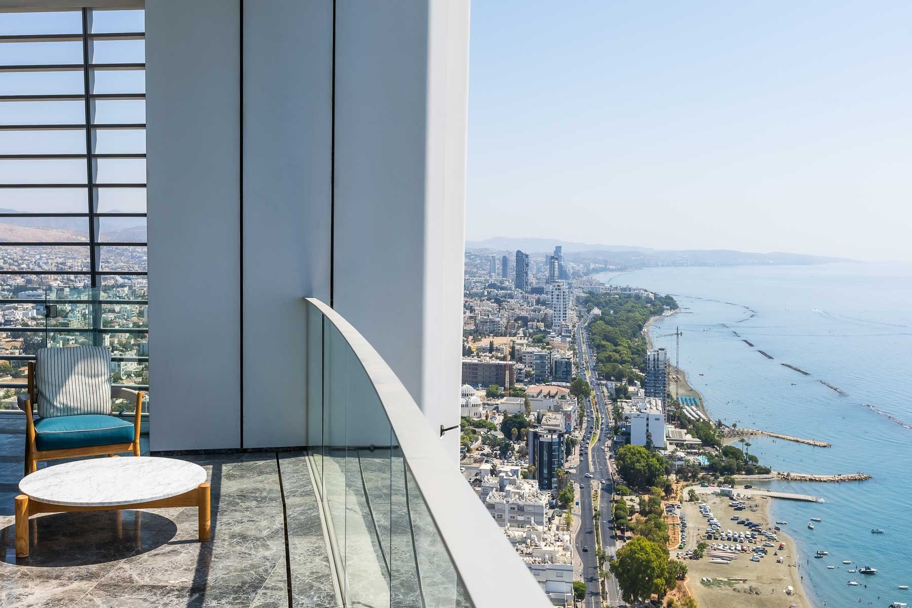  Beachfront Whole-Floor Sky Residence Panoramic Sea Views in Limassol - 物件實景