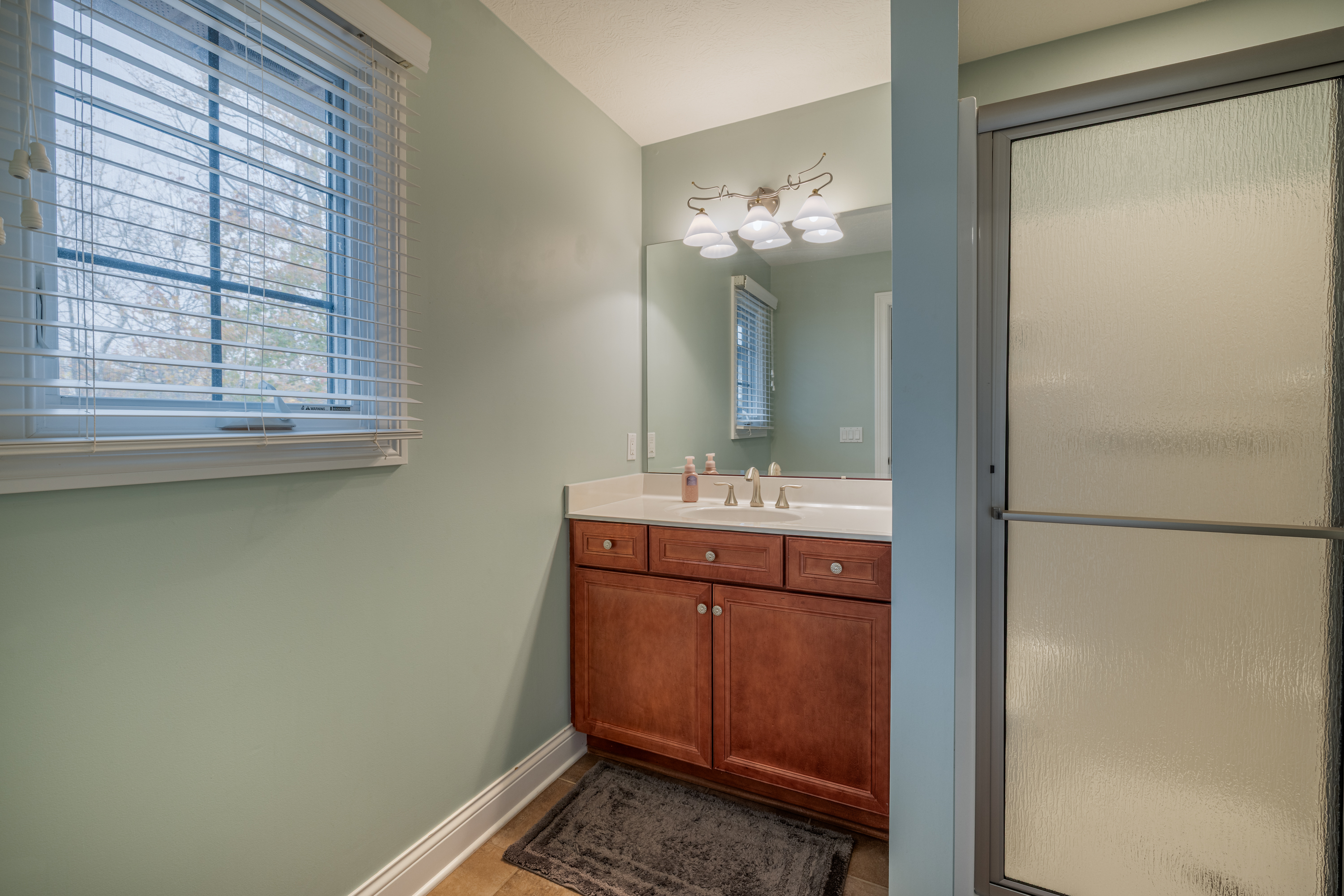 Strongsville, Ohio, 44136, United States, 4 Bedrooms Bedrooms, ,5 BathroomsBathrooms,Residential,For Sale,1988624